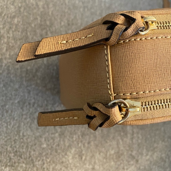 Discontinued Dooney & Bourke Saffiano Leather Sawyer Cross Body - Picture 3 of 10